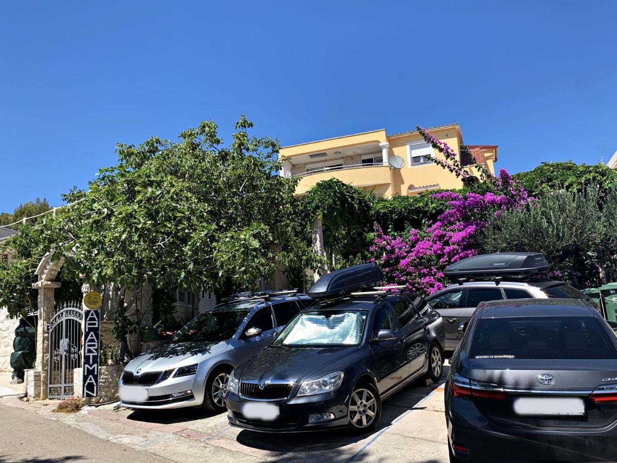 Apartments Villa Ra Zaboric Buitenkant foto