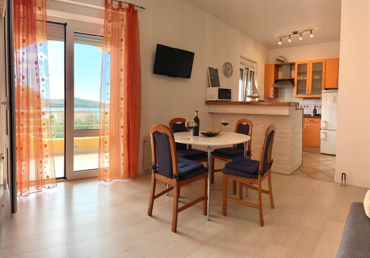 Apartments Villa Ra Zaboric Buitenkant foto