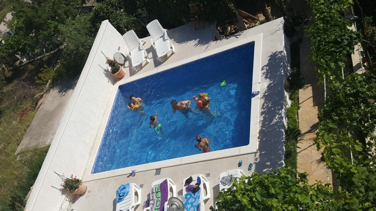Apartments Villa Ra Zaboric Buitenkant foto