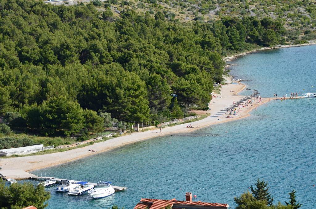 Apartments Villa Ra Zaboric Buitenkant foto
